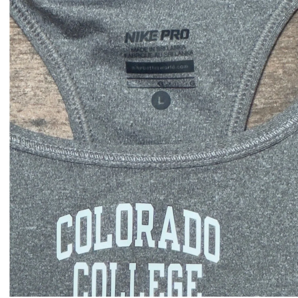 NIKE PRO Swoosh Bra Womens L Colorado College CC Sports Dri-Fit Compression Alum